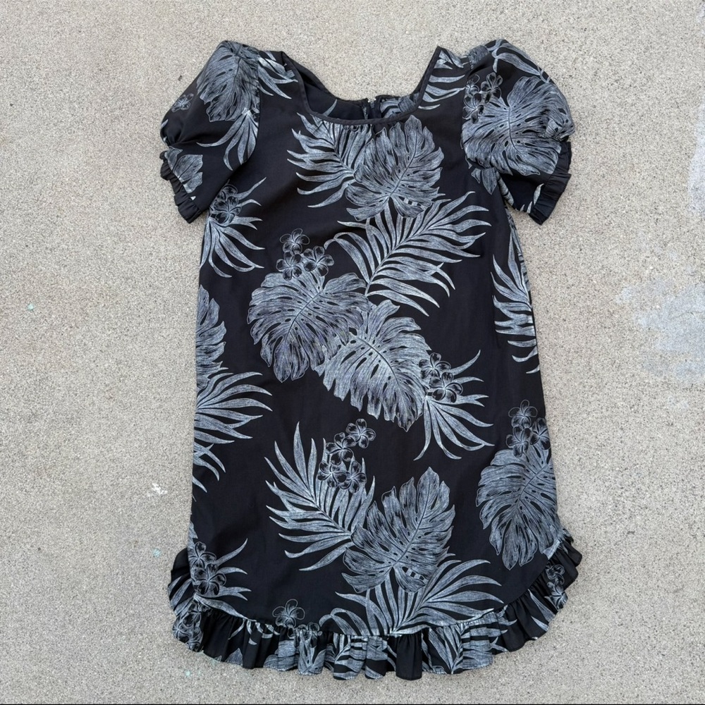 Vintage 80s Hapua Tropical Floral Puff Sleeve Hawaiian Muumuu Dress black large